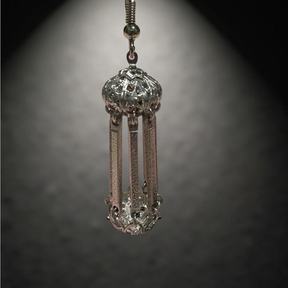 Vintage Silver Filigree Lantern Earrings – Unique Birdcage Dangles - Picture 3 of 6